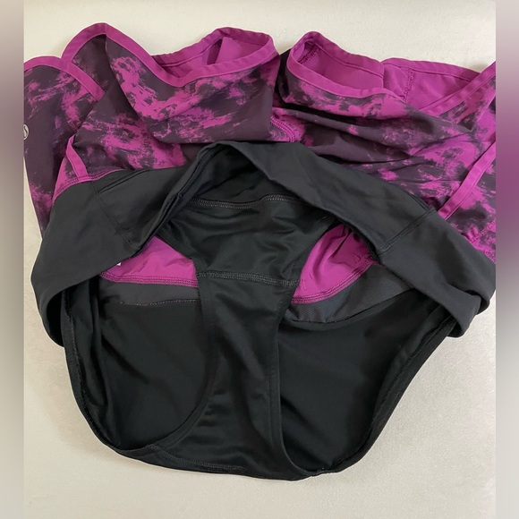 Lululemon Run Times Lined Shorts Plum Black Color Size 8 - Picture 5 of 8
